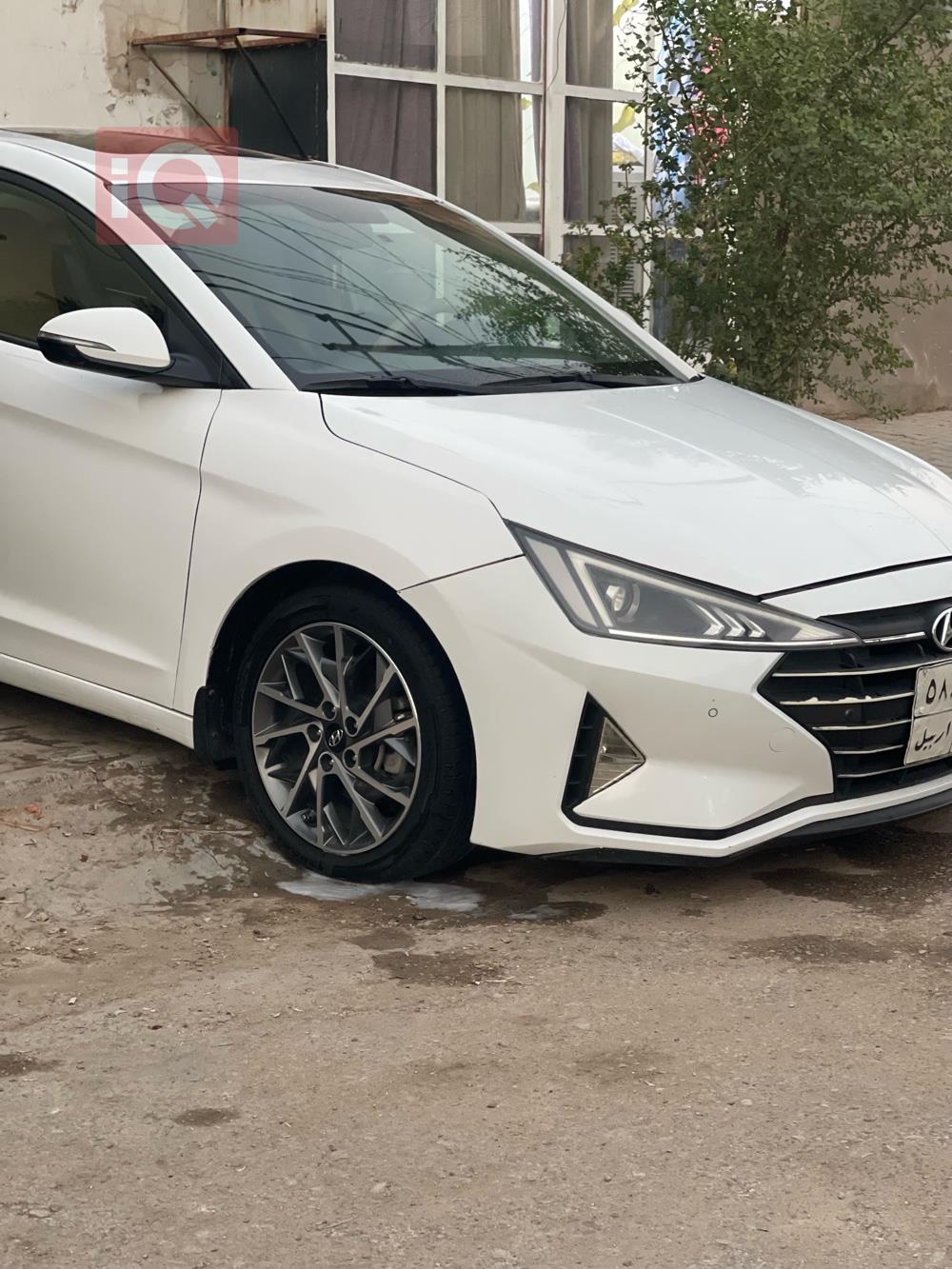 هیوندای ئەلەنترا